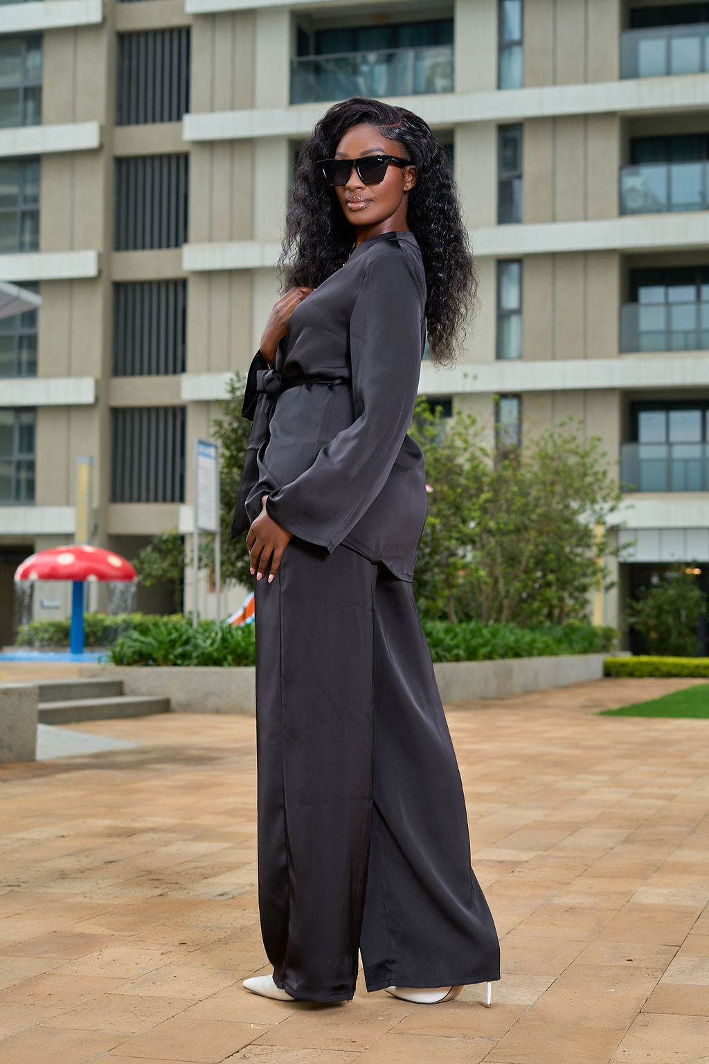 NOIRE TWO PIECE SET