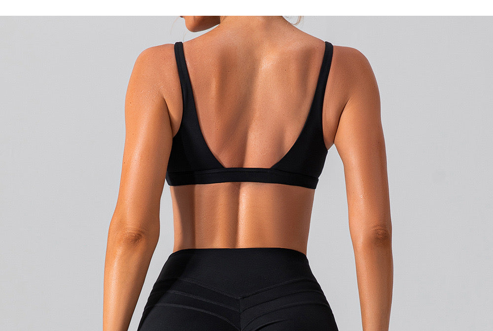 TRIANGLE BRALETTE