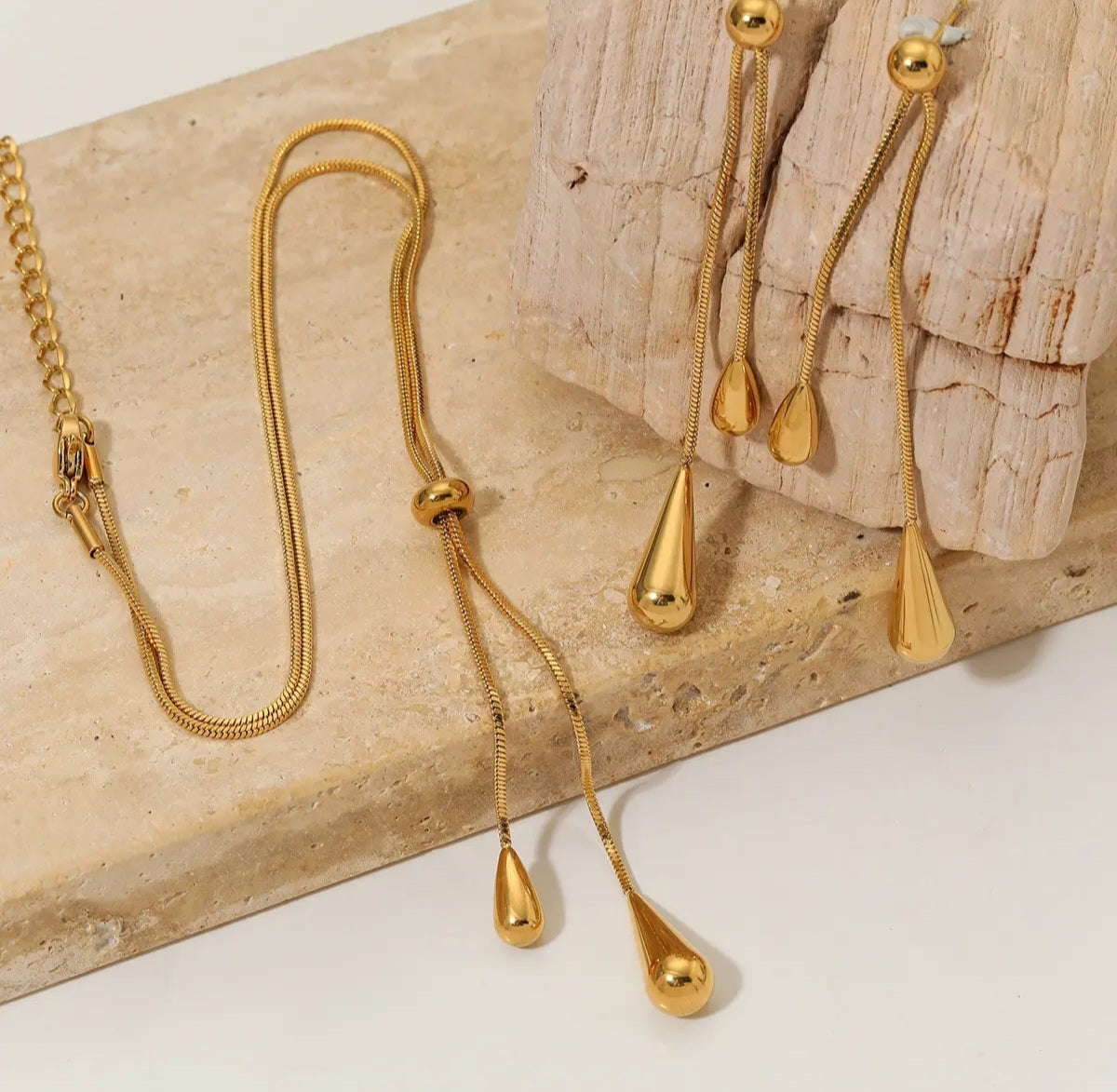 AB NECKLACE AND EARRINGS