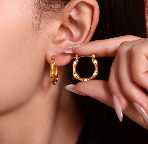 HANI HOOP EARRINGS