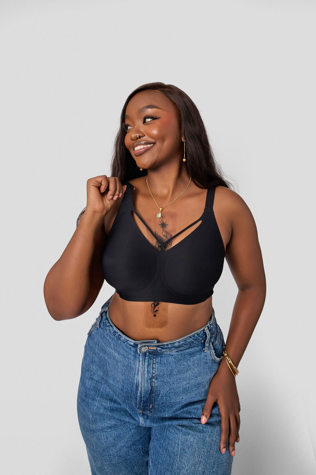 MATI V-NECK BREATHABLE BRA