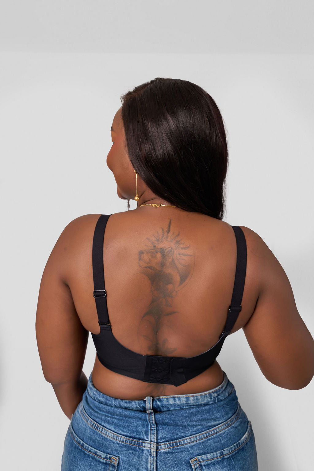 MATI V-NECK BREATHABLE BRA