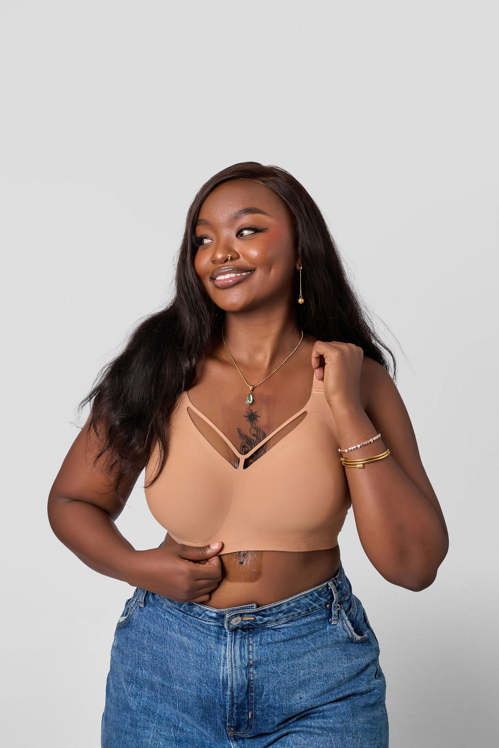 MATI V-NECK BREATHABLE BRA