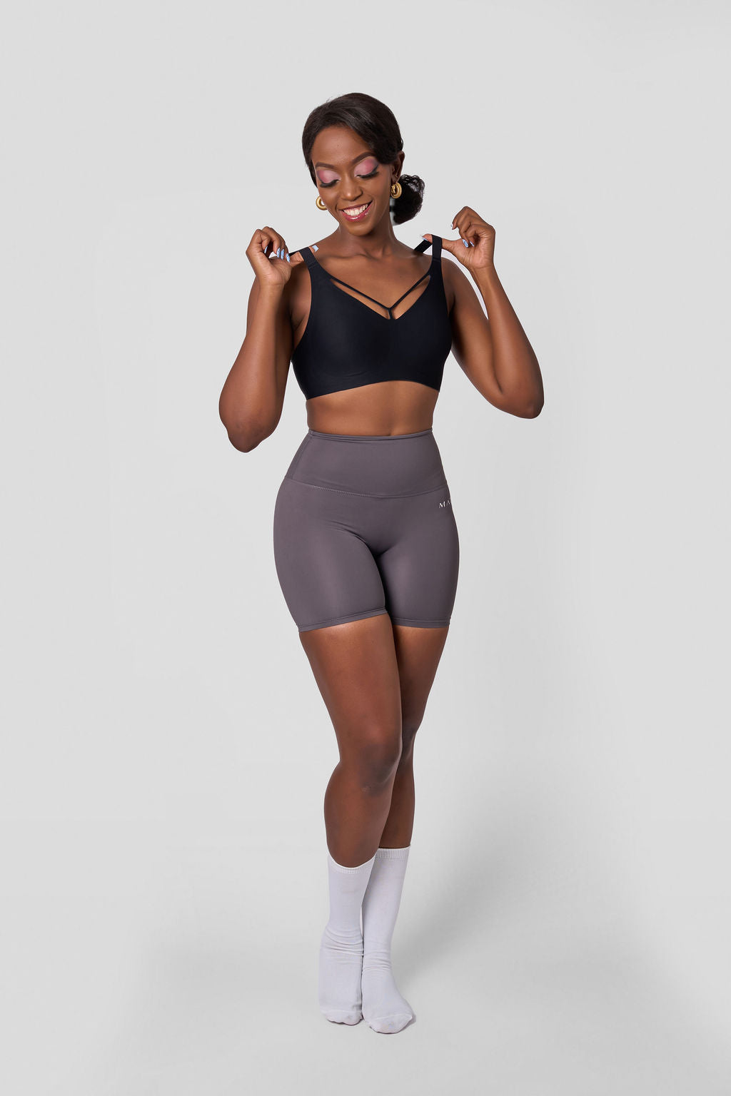 MATI V-NECK BREATHABLE BRA