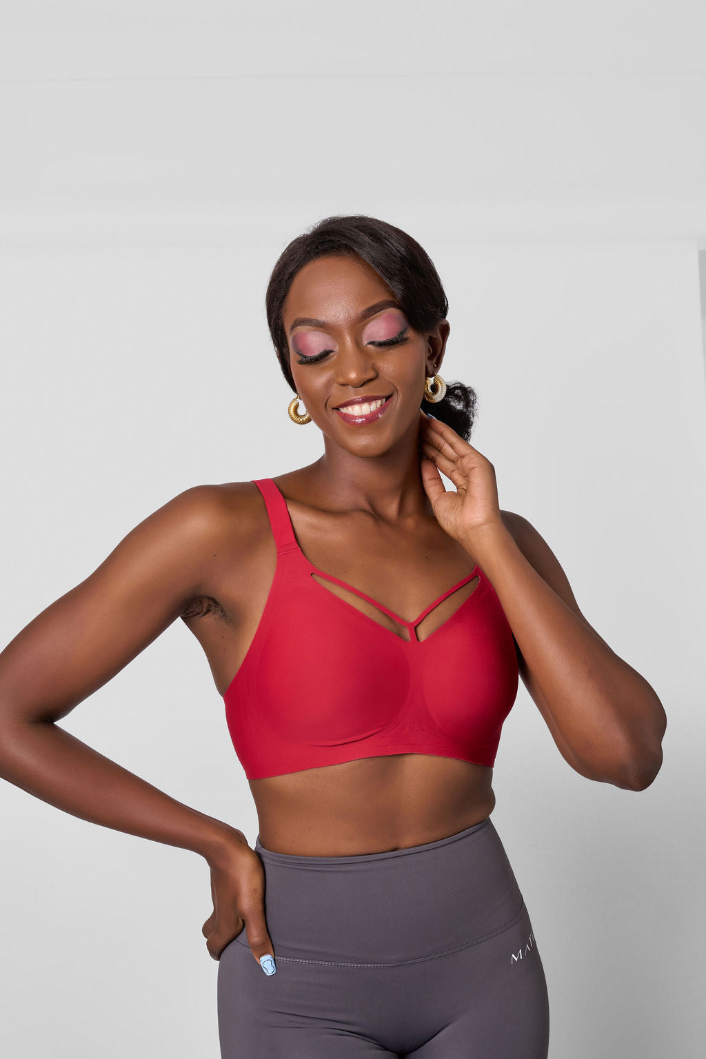 MATI V-NECK BREATHABLE BRA