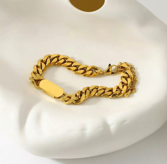 Gold Cuban chain bracelet