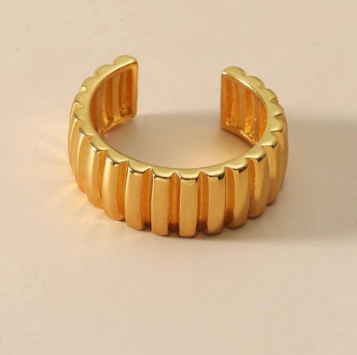 Metal cuff ring