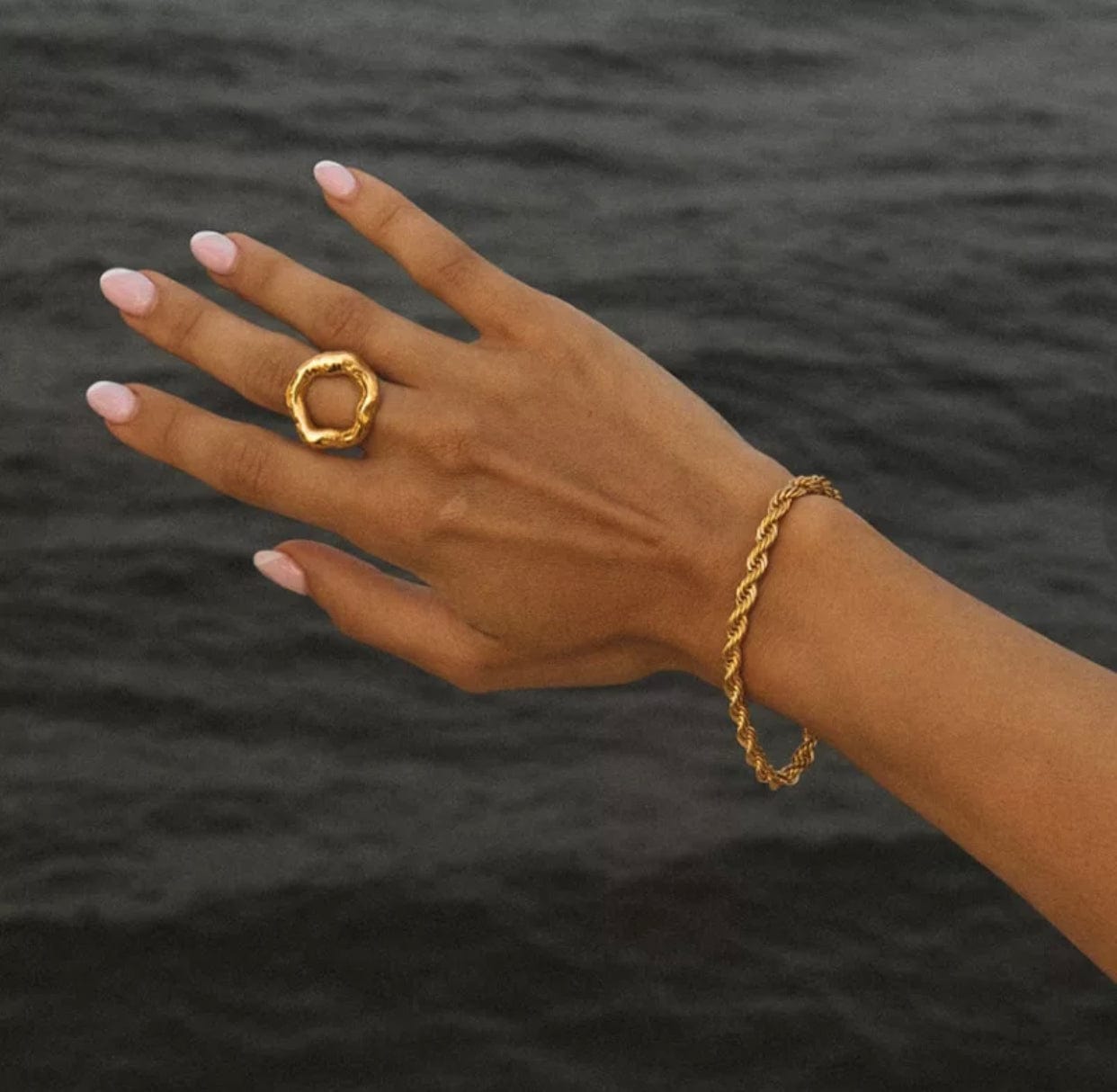 Storm irregular ring