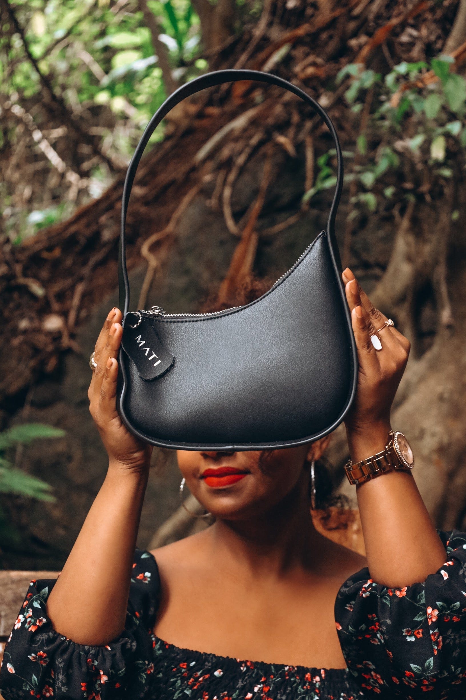 Genuine leather half moon shaped shoulder – MATI