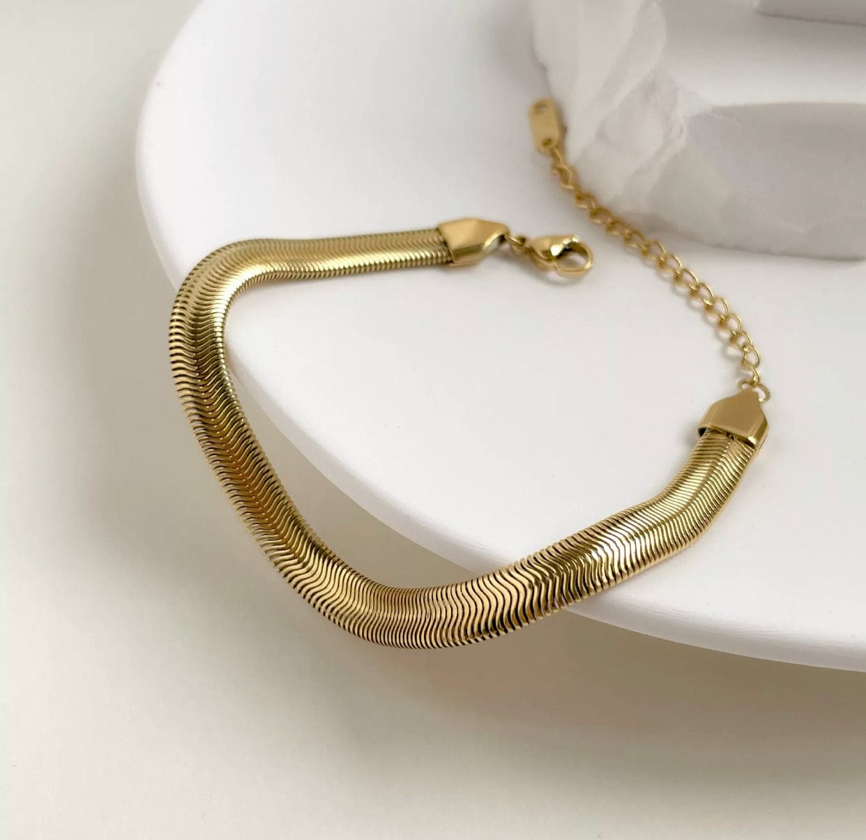 Soft gold bracelet